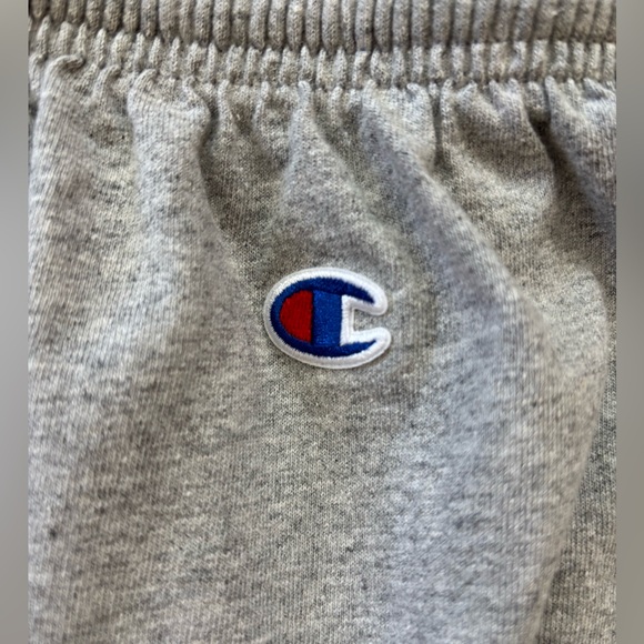 Champion athletic shorts. Excellent Condition! 2 pairs. Size Large. 100% cotton. - Picture 3 of 11